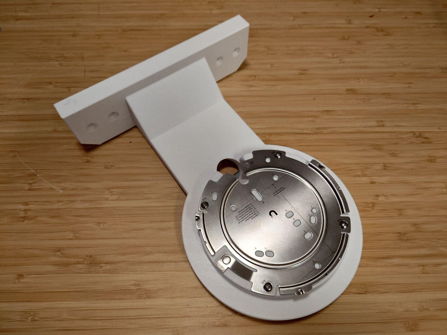 Horizontal Wall Mount for U7-Pro-XG & U7-Pro-XGS