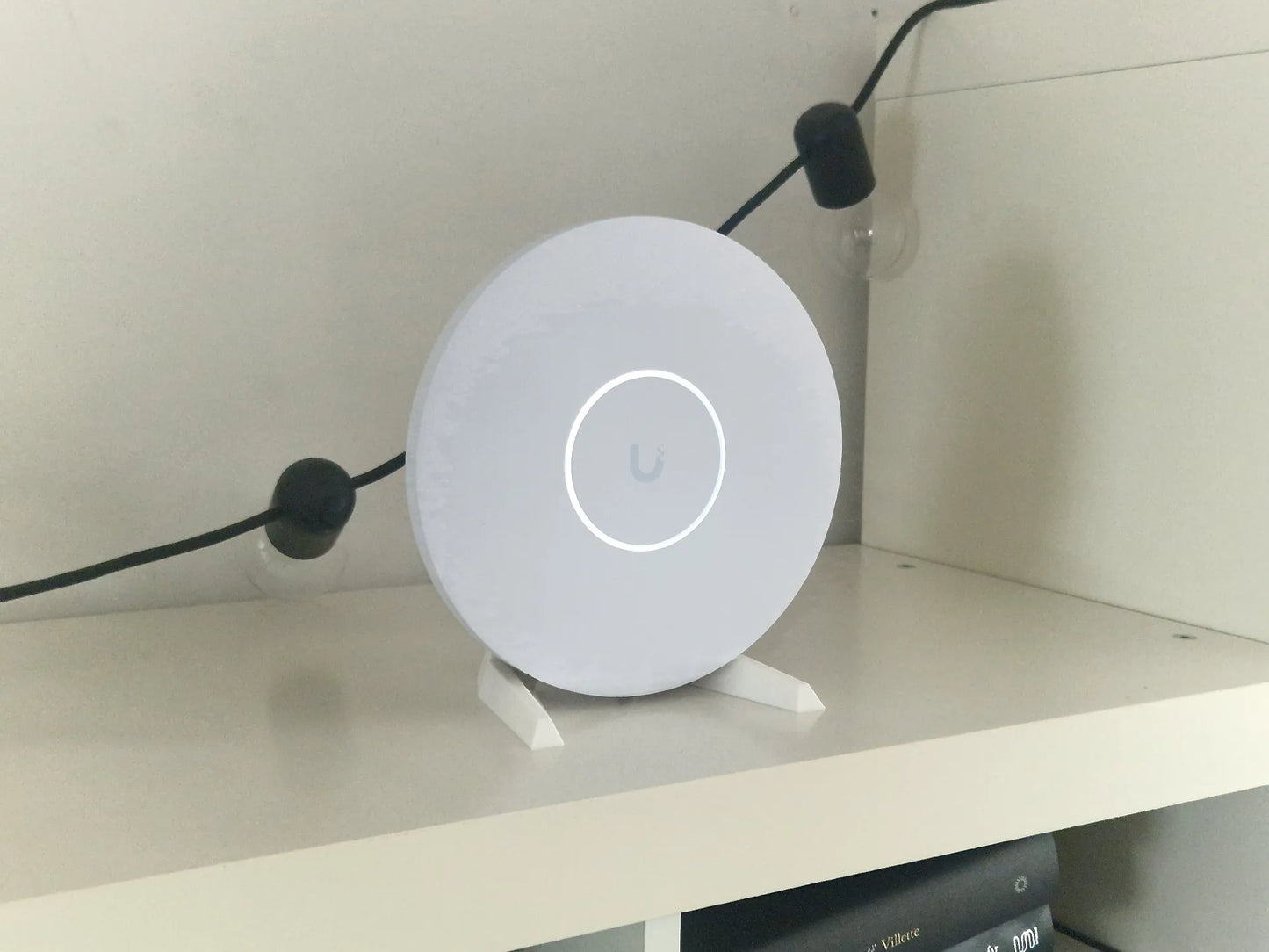 Heavy-Duty Desk Stand for Ubiquiti UniFi U7 Pro XG / XGS | Heat-Resistant Vertical Mount | Premium Print
