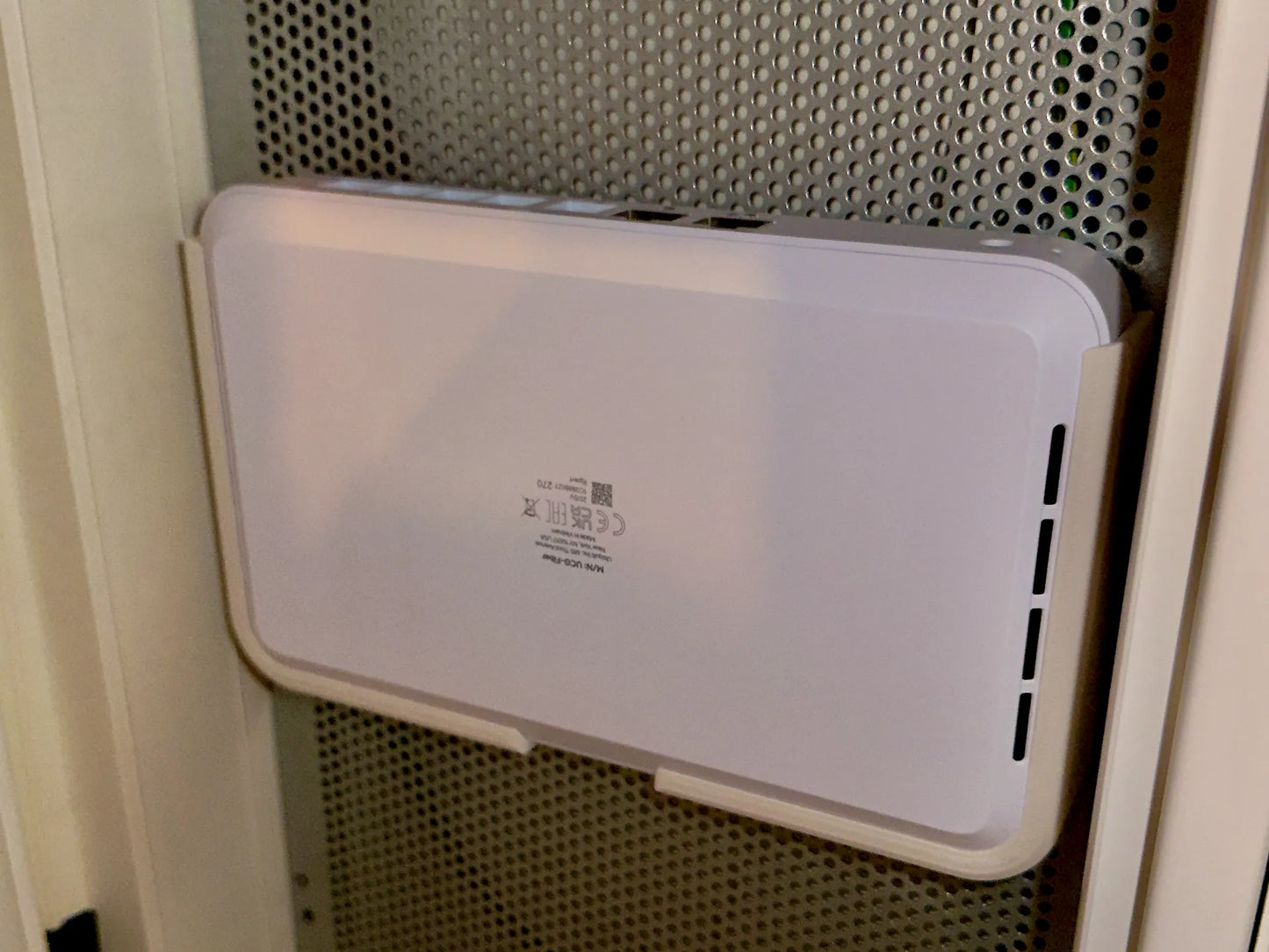Simple Wall Mount For Unifi Cloud Gateway UCG Fiber